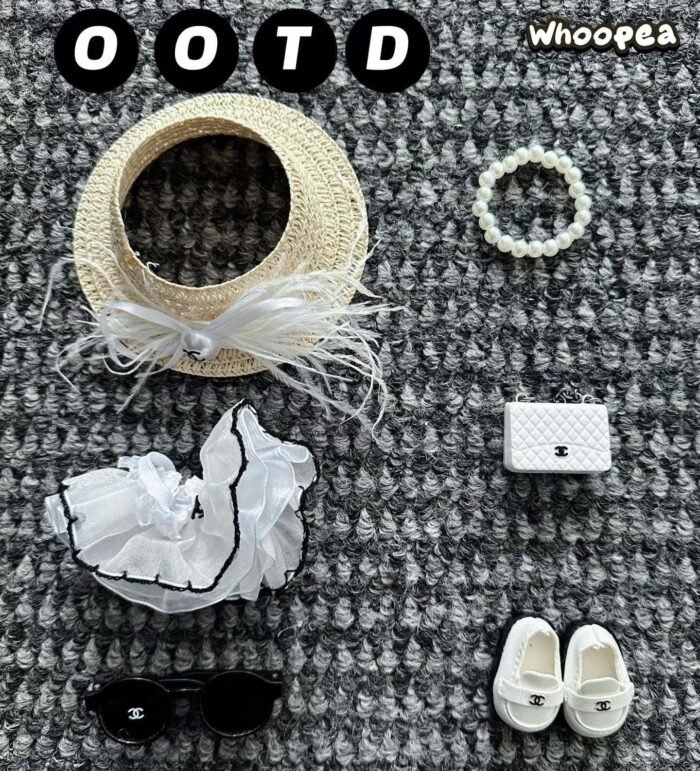 POP MART Labubu Replacing Clothes Set. Labubu Outfit (No Dolls) - Image 1